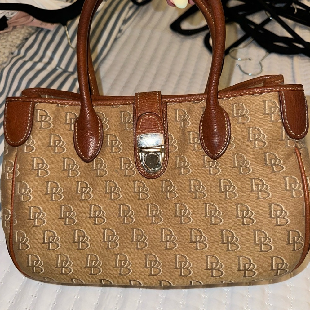 Dooney & Bourke signature canvas bag
